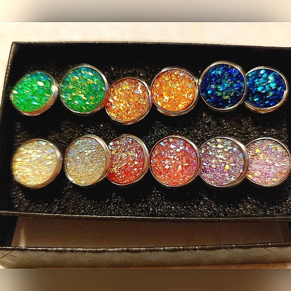 🚫SOLD🚫NIB Faux Druzy Quartz Round Stud Pierced Earring Set of 6 Pair - Picture 1 of 4